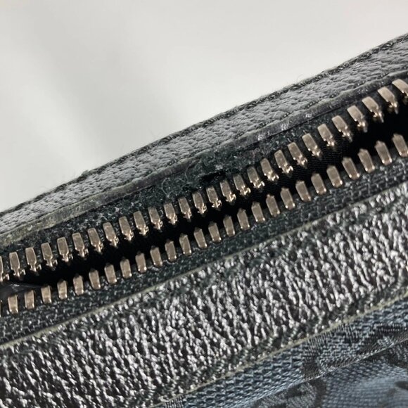 GUCCI GGCanvas Shoulder Bag Black CanvasxLeather - Picture 8 of 14